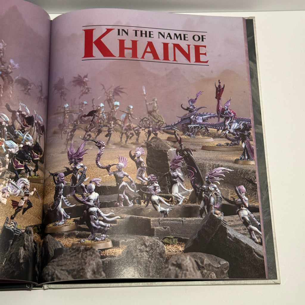 Warhammer: Age of Sigmar Order Battletome Daughters of Khaine